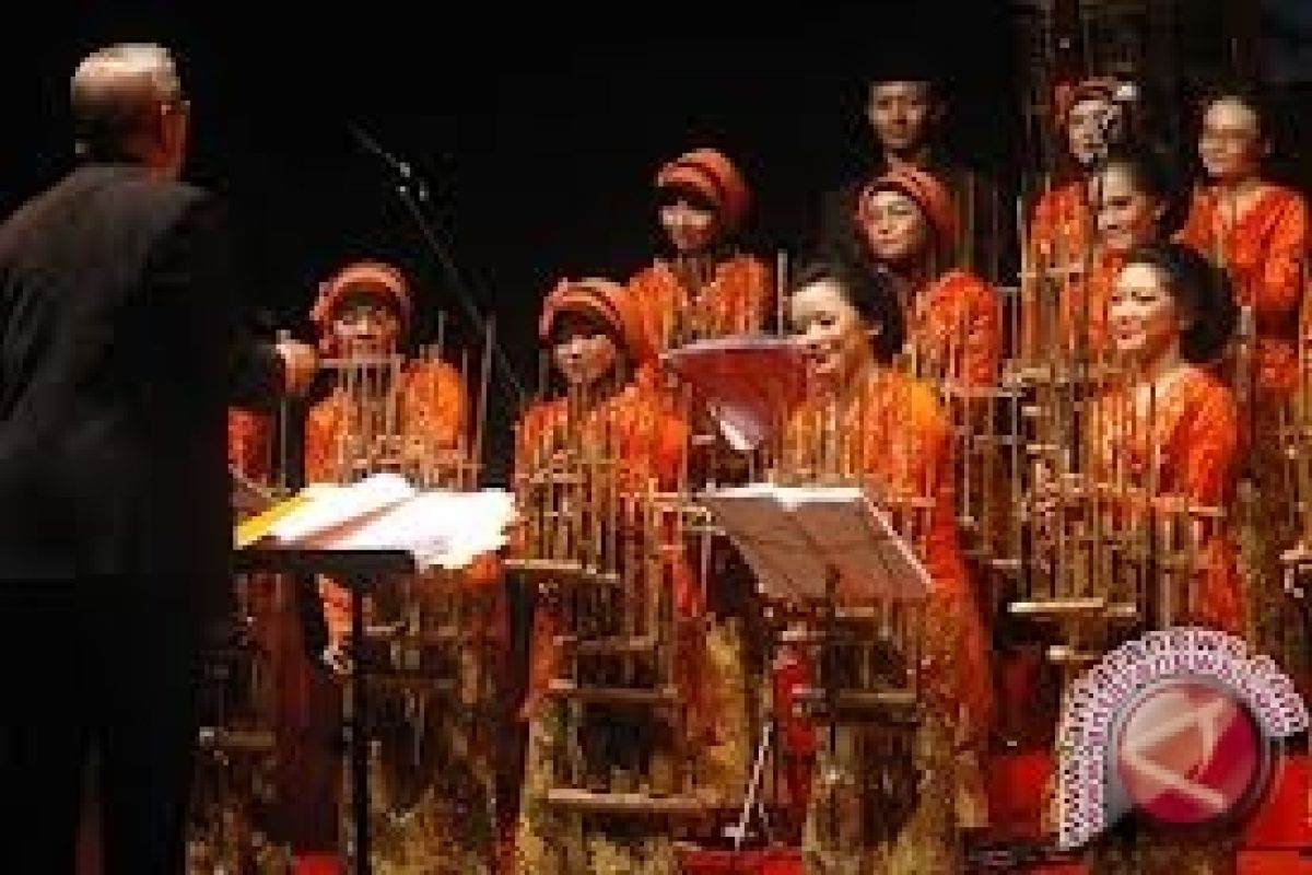 Angklung Pride 2013 di bandung