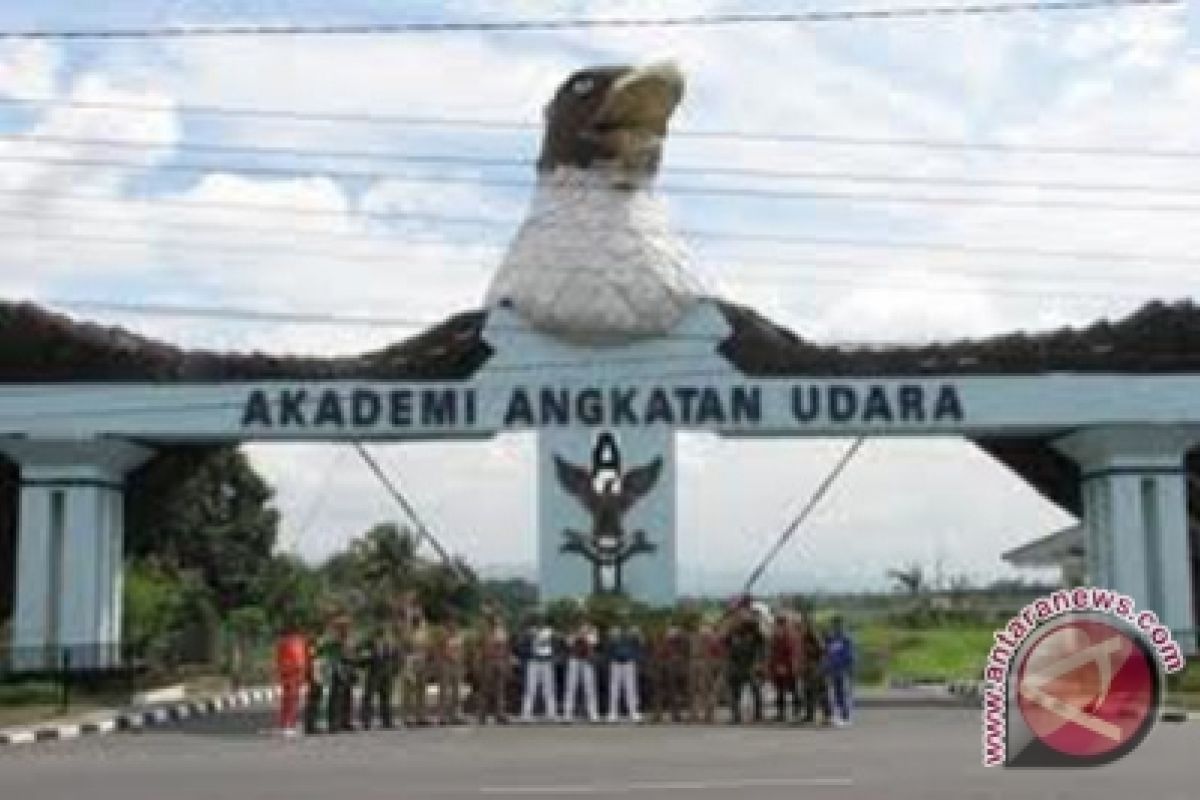 Kadet RTAFA kunjungi AAU Yogyakarta 