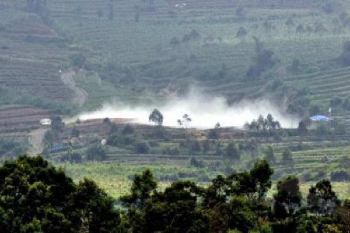 Ketika Kawah Timbang Terbangun dari Tidurnya