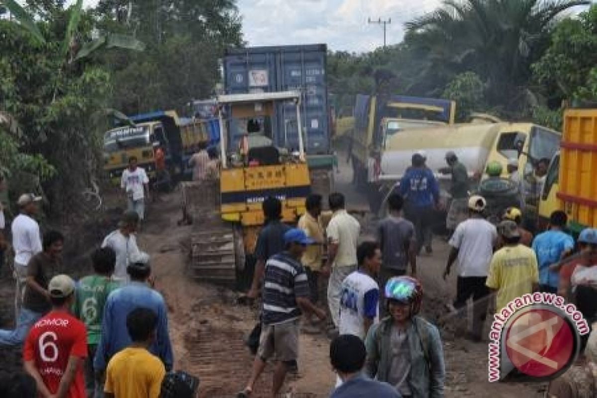 Perusahaan Ingkar Janji Perbaiki Jalan Harus Disikapi 