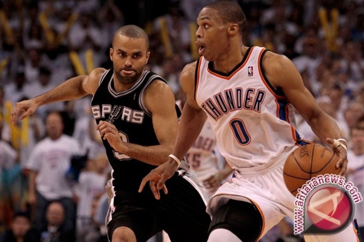  Tony Parker Pimpin Spurs Atasi Mavericks 112-90