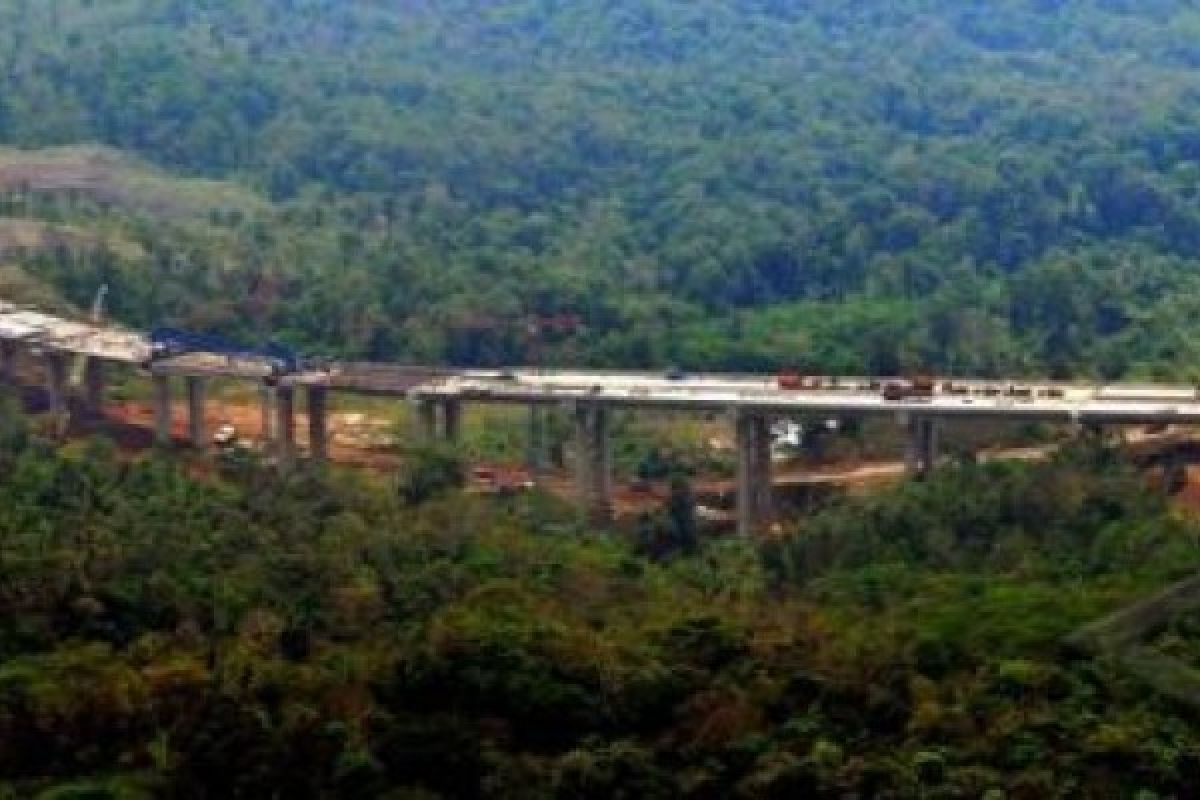 Pemudik Kebingungan di Pintu Keluar Tol Ungaran-Bawen