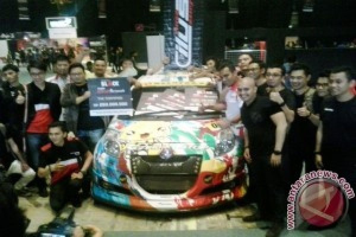 Yaris Signal Custom raih The Champions Autoblackthrough 2013