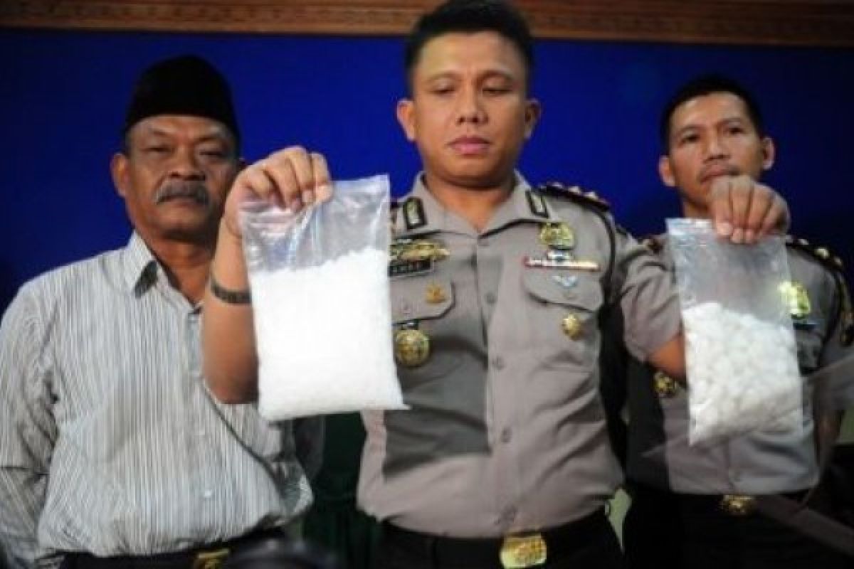 Mengaku Sering Frustasi, Pengguna Sabu Dibekuk di Rumahnya