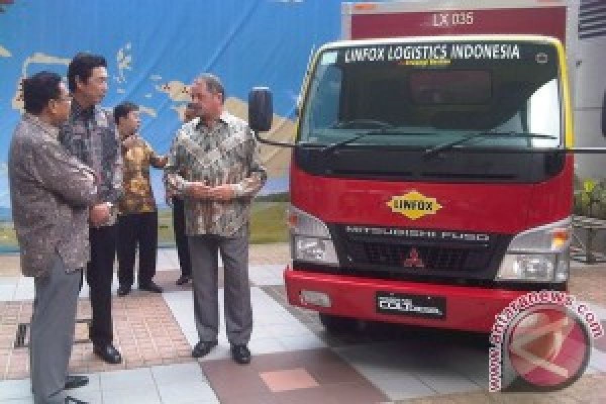 KTB Serahkan 50 Unit Truk Kepada Linfox