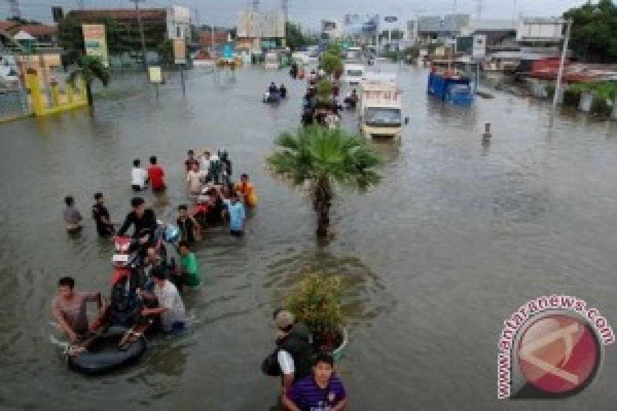 Terisolasi Banjir, Kudus-Pati Tak Bisa Terima Pasokan BBM