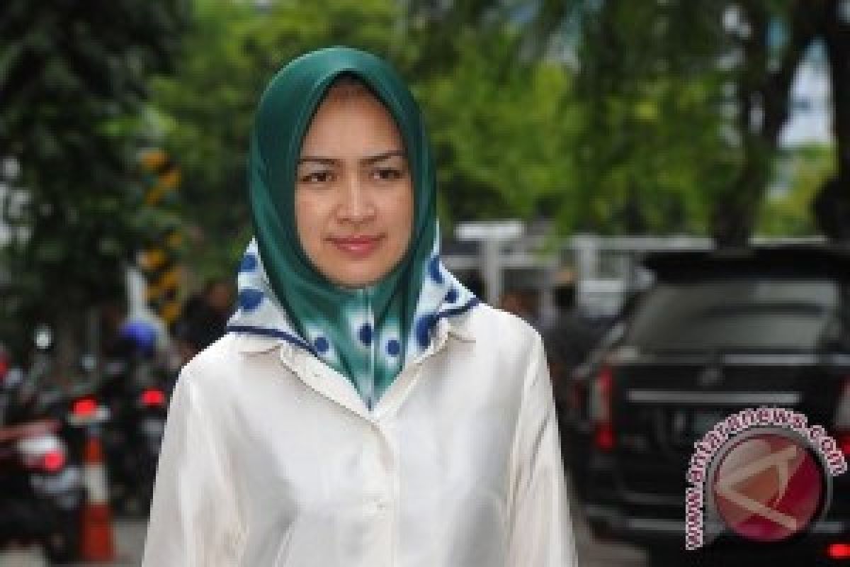 Penyidik KPK Sita Dokumen Dari Rumah Airin