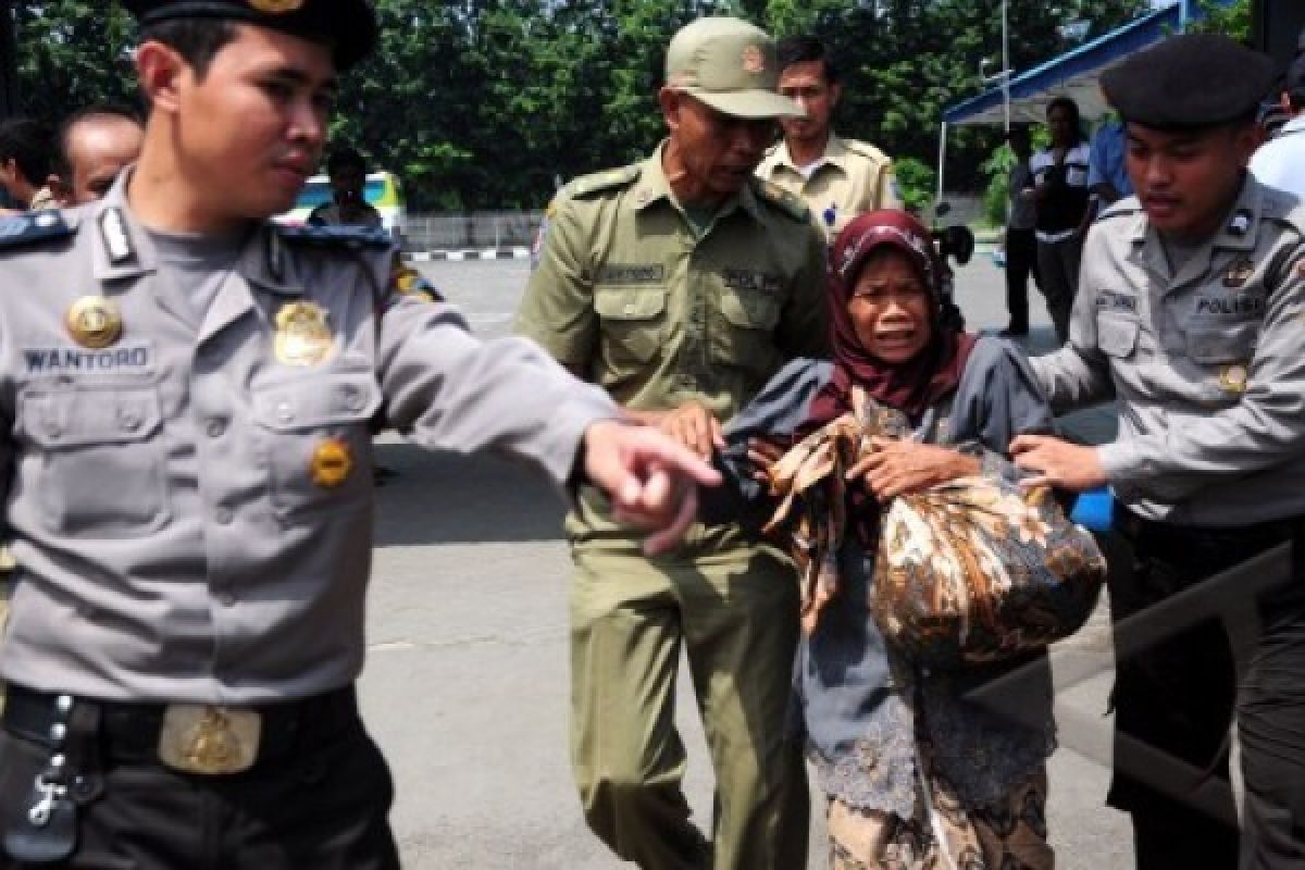 Razia, Pemkot Semarang antisipasi merebaknya pengemis selama Ramadhan