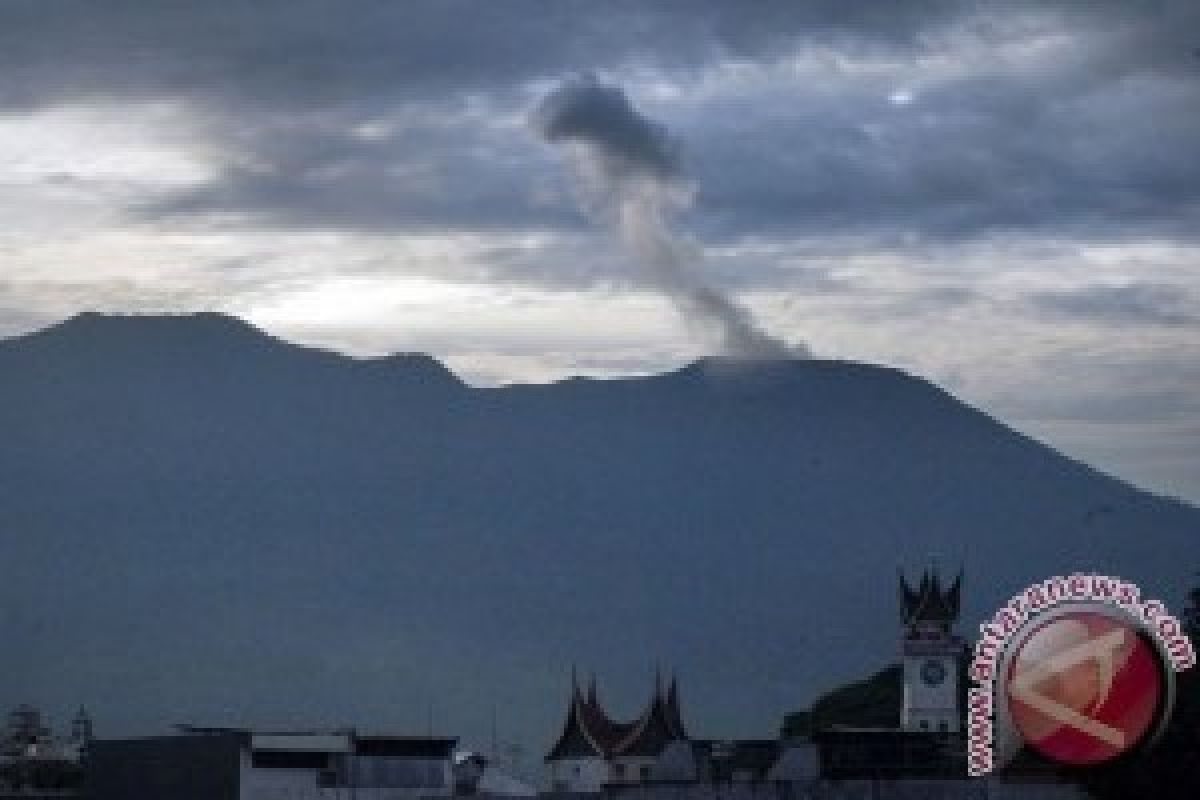 Gunung Marapi Alami Lima Kali Letusan