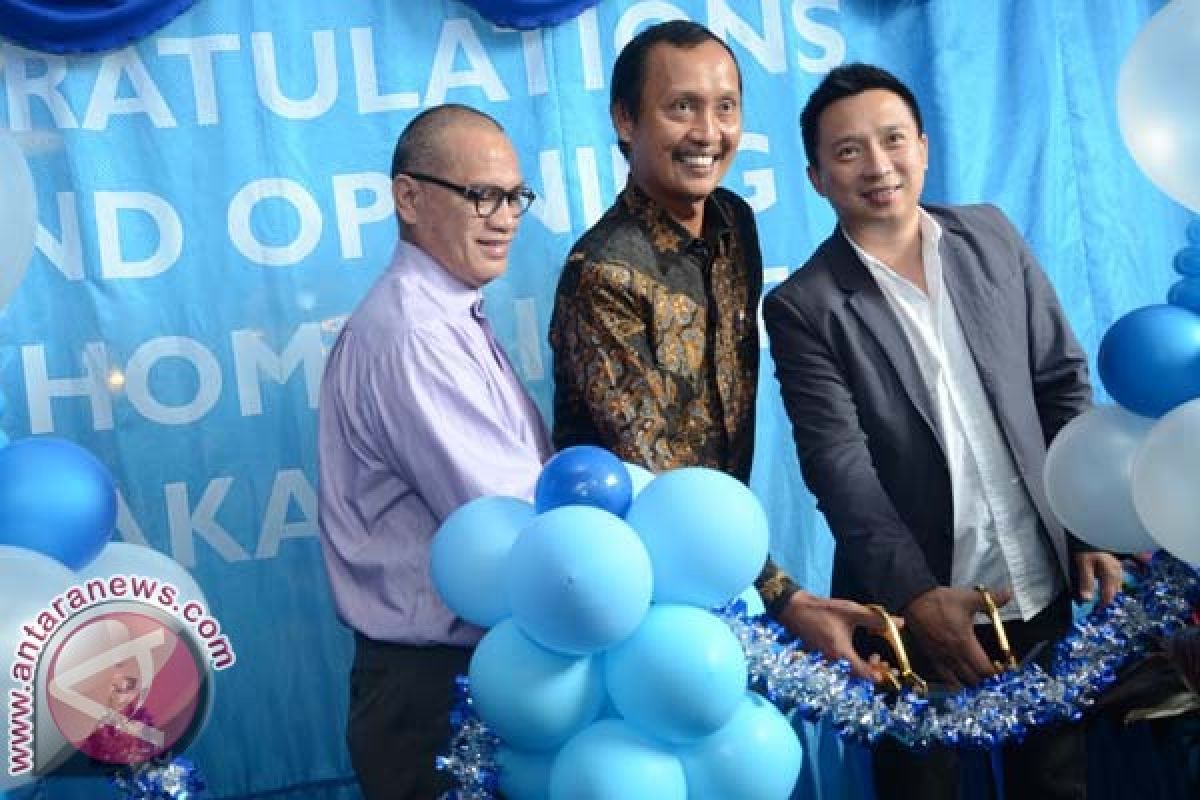 Philips Buka Home Lighting Store di Makassar 