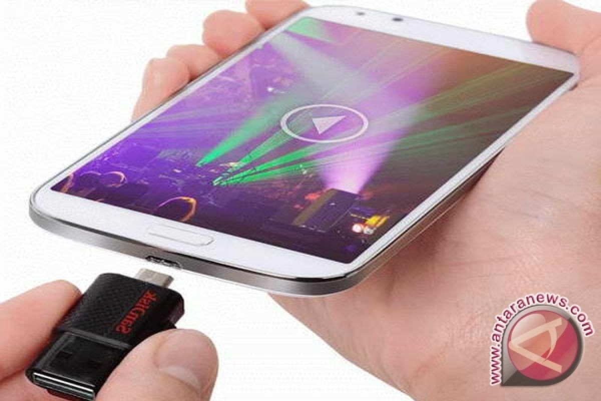  USB Ini Bisa Terhubung Ke Perangkat Mobile