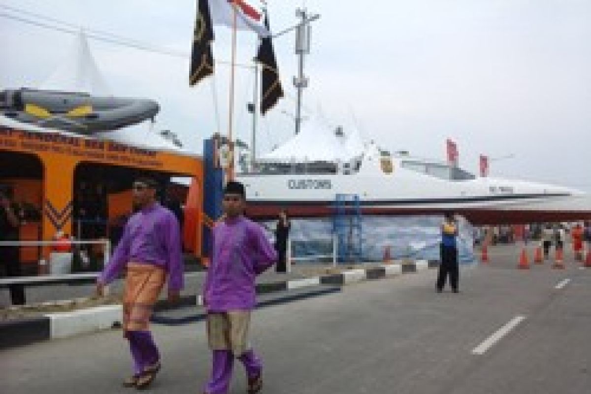 BC Kepri Pamerkan Kapal Patroli Super Cepat