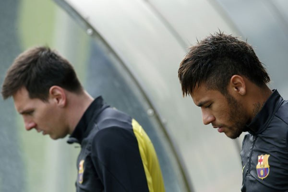 Neymar dan Alba Absen Sampai Sebulan