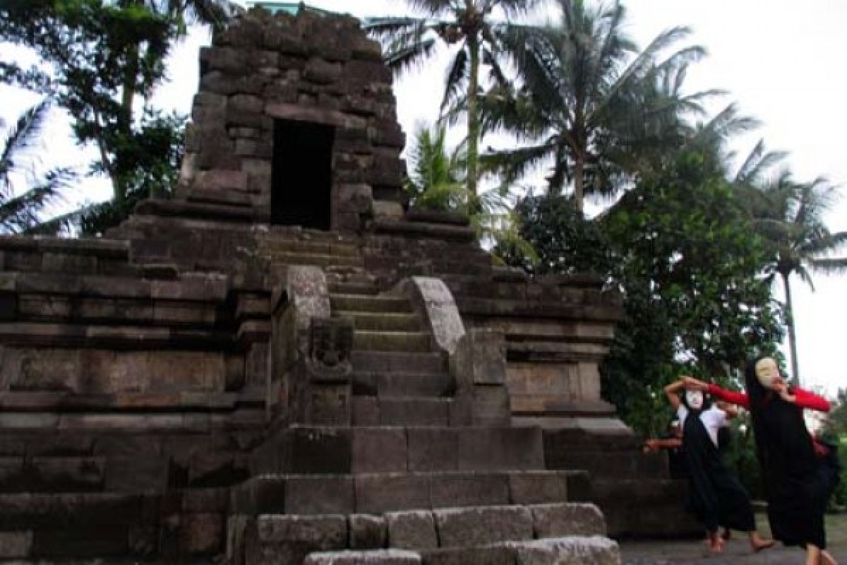 Narsisme Bangsa dalam Lelakon Candi Lumbung