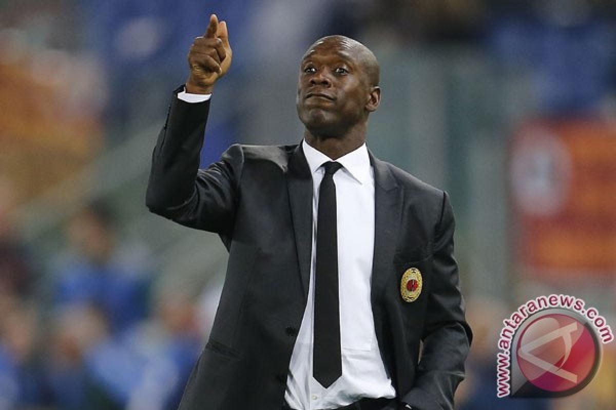 Waduh Seedorf-Kluivert dipecat jadi pelatih Timnas Kamerun