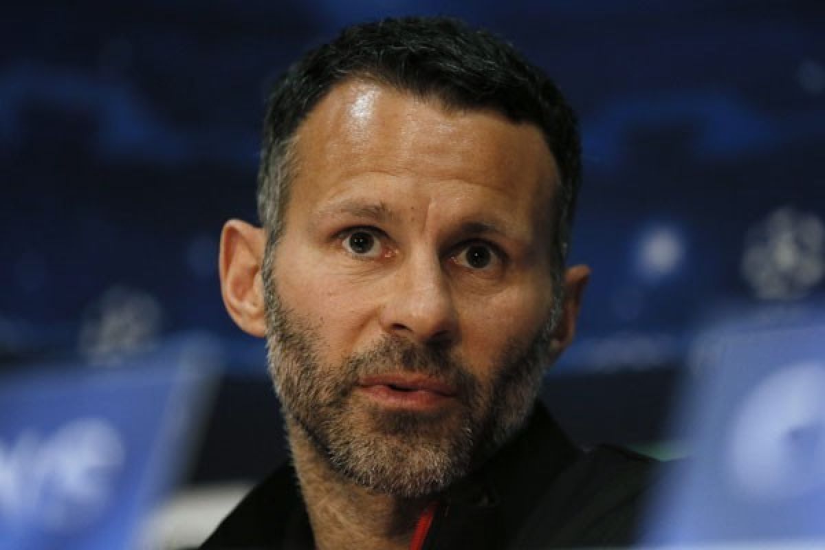 Ryan Giggs berterimakasih Kepada Penggemar dan Vidic