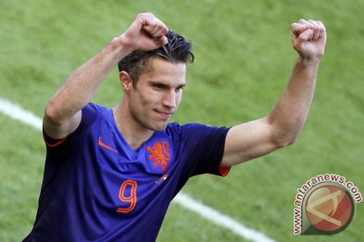 Robin van Persie Bermain Lawan Meksiko