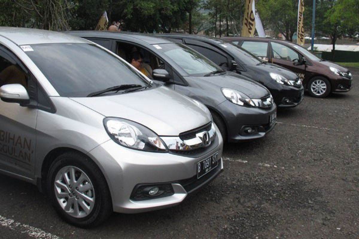 Dari September 2013 Honda Mobilio Sudah Dipesan 2.500 Unit