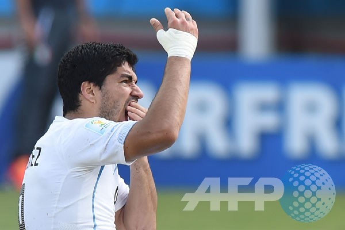 Suarez Diperintahkan Angkat Kaki dari Hotel Tim Uruguay