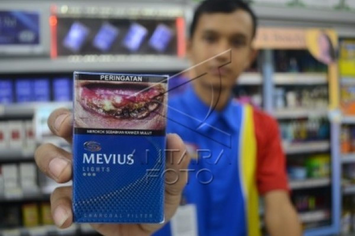 Padang Larang Iklan Rokok Mulai 2018 - ANTARA Sumbar