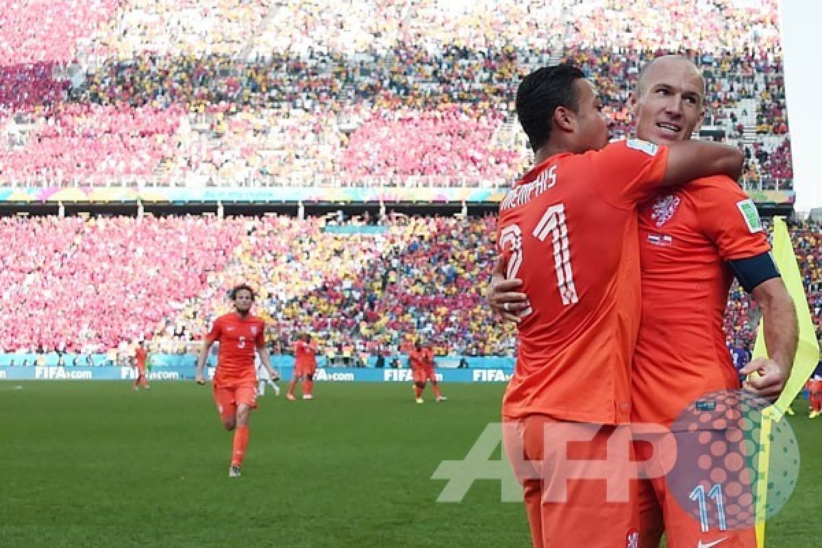 Belanda Tundukkan Chile 2-0