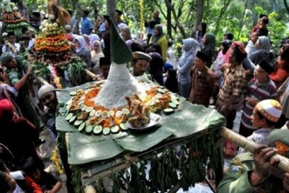 Sambut Sadran, Warga Pete Sembelih Puluhan Kambing