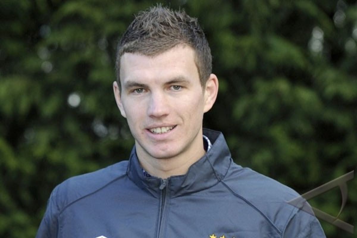 Safet Susic Bilang Dzeko Sepenting Messi