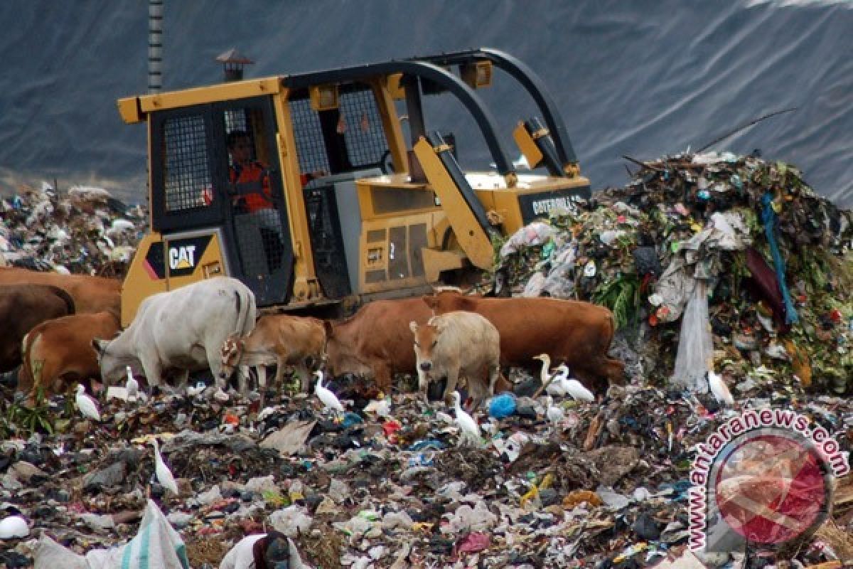 Jasad Bayi Ditemukan di Tumpukan Sampah TPA Jatibarang