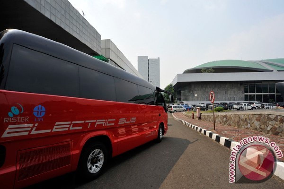 Bakrie ajak perusahaan China kembangkan bus listrik