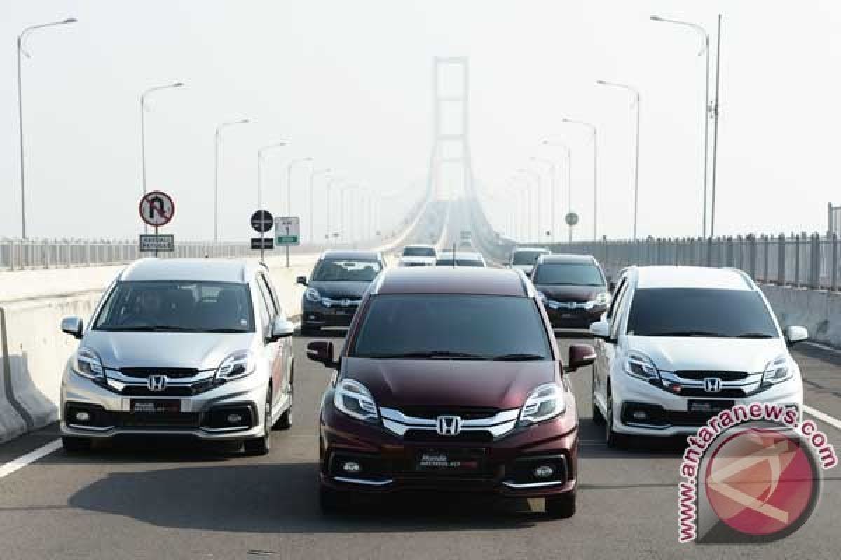 Mobilio RS: Mobil Elegan Buat Keluarga Kecil