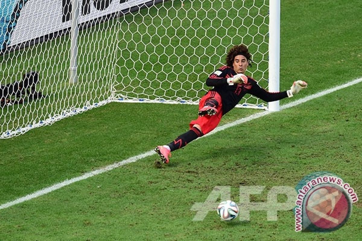 Guillermo Ochoa Ke Malaga