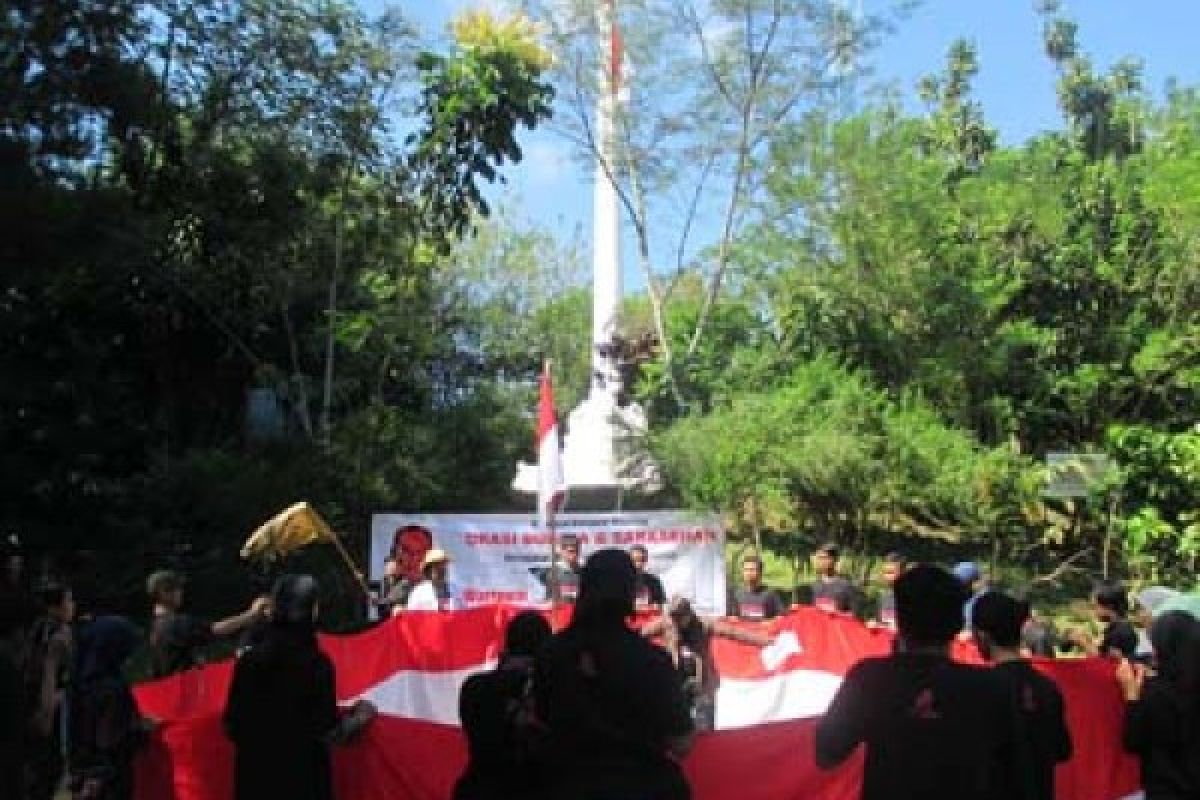 Refleksi Kemerdekaan di Puncak Gunung Tidar