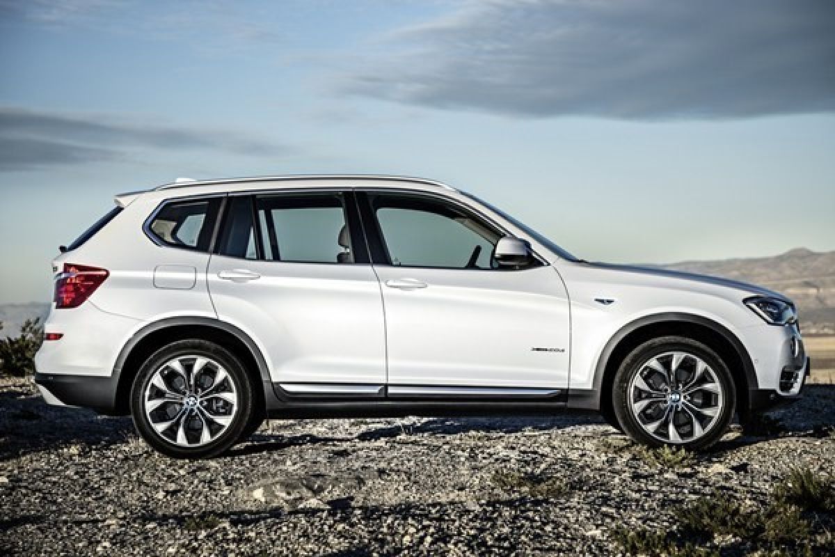 BMW Luncurkan X3 dan X1 xLine Edition