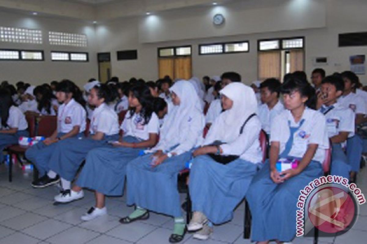 'Likuran' Siswa Mataram Pertukaran Pelajar ke Bali