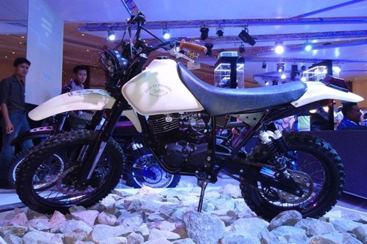 Dua Unit Byson Classic Motorcross Deus Ex Machina Tampil di IMS