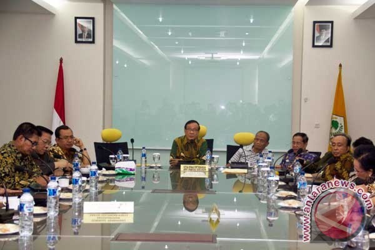 Politisi Golkar Minta Jangan Sampai Golkar Jadi Partai Dinosaurus