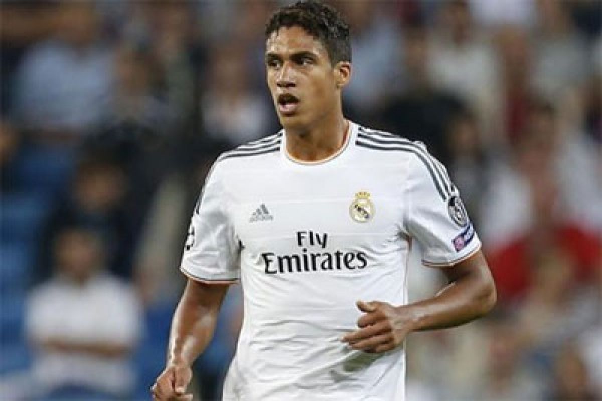 Sebelum resmi ke MU, Varane jalani tes kesehatan