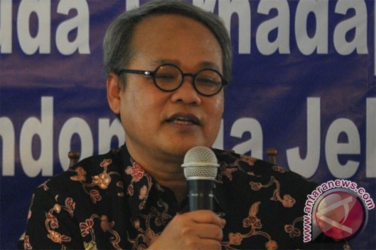 Hajriyanto Mendorong Kedua Kubu Kompromi Mumpung Golkar Belum Pecah Betulan