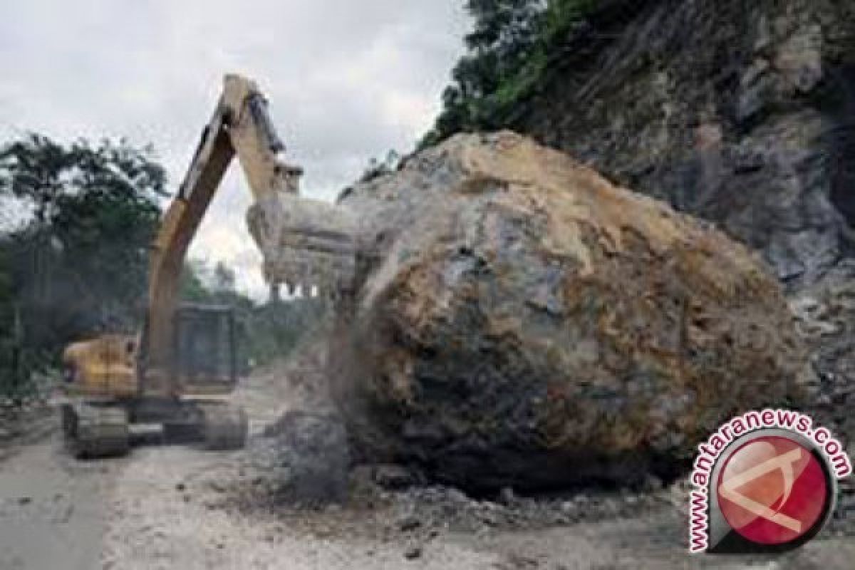 Warga Pengasih Kulon Progo tolak penggilingan batu