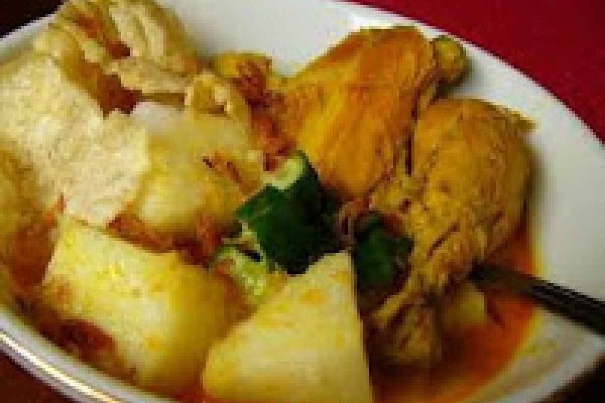 Lontong Tuyuhan Ala Semarang Juga <i>nyam-nyam</i>