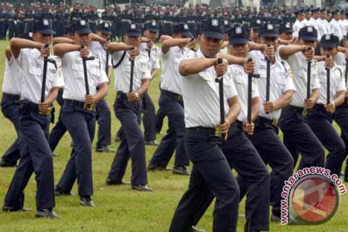 Seragam baru satpam untuk jalin kedekatan  dengan Polri