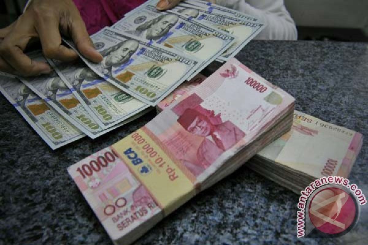  Rupiah Melemah ke Posisi Rp12.722