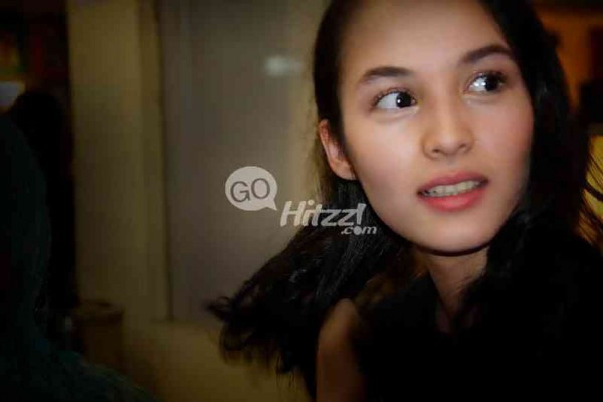 Chelsea Islan Riset ke Aktivis