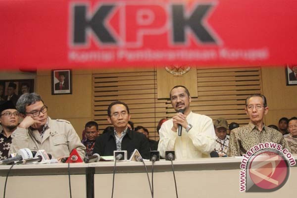 Pakar Desakan Penghentian Kasus Bambang Widjojanto