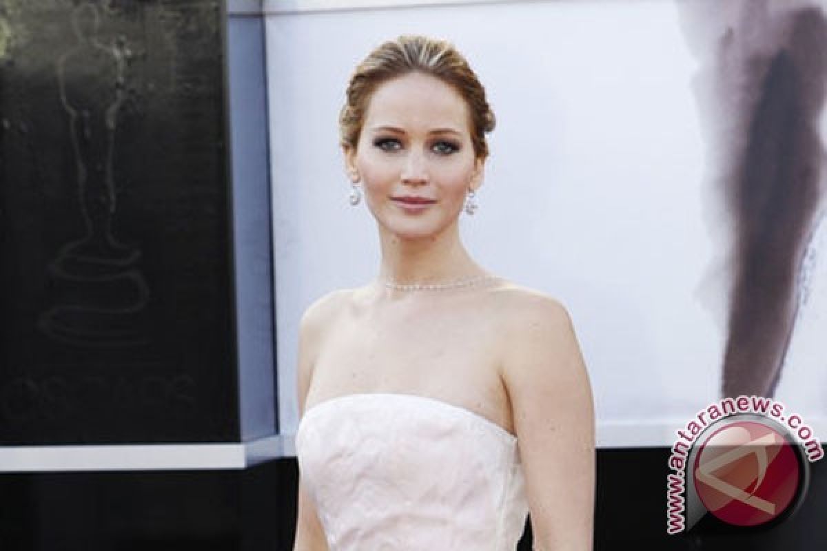 Jennifer Lawrence Perankan Fotografer Perang Di Film Steven Spielberg