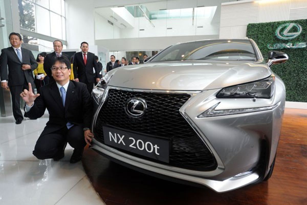 Lexus NXâ€¬ Bermesin Turbo Diluncurkan di Indonesia