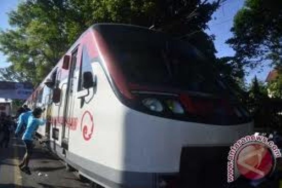 Menhub Luncurkan Railbus Batara Kresna