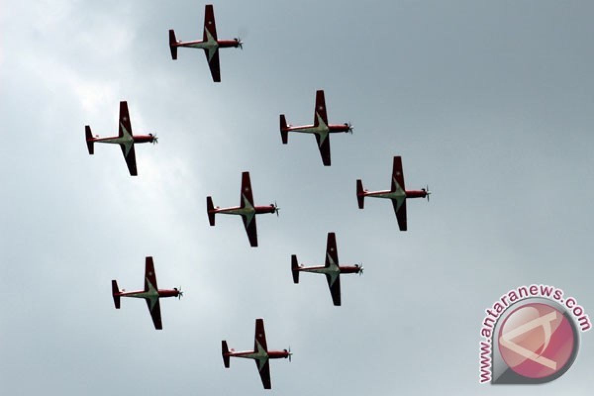 Dua Pesawat Aerobatik TNI AU dikabarkan Jatuh di Langkawi