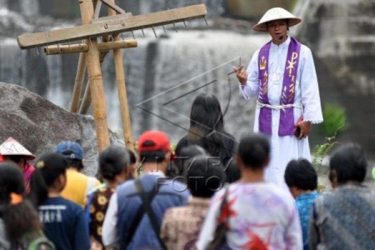 Renungan Jalan Salib dalam Konteks Umat Merapi