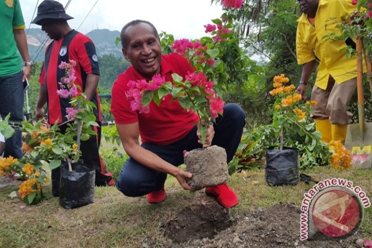 Wali Kota Jayapura canangkan gerakan tanam sejuta bunga